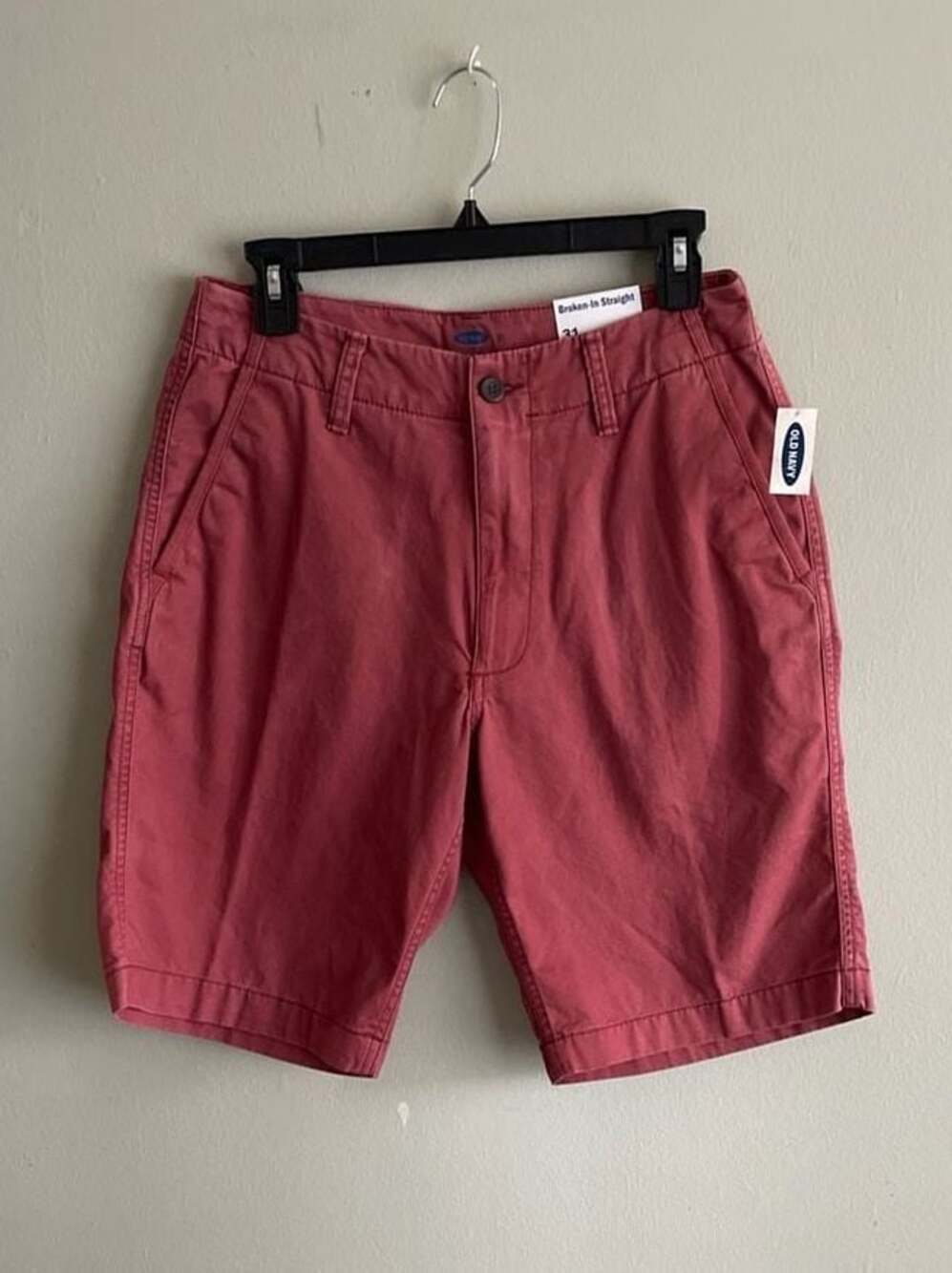 Old Navy Broken-In Straight Chino Shorts Red Sumac Men's Size 31 Preppycore